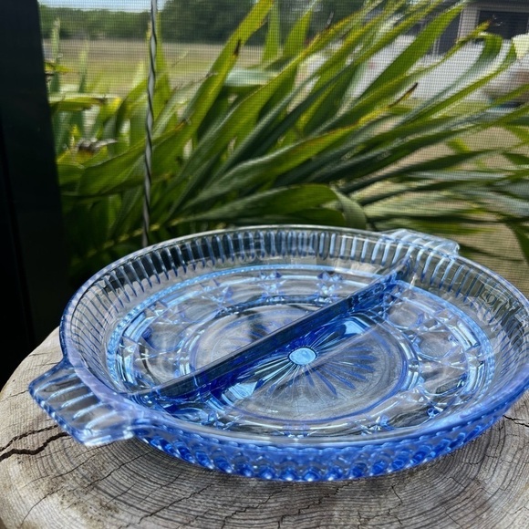 Vintage Ice Blue Indiana Windsor Round Handled Divided Relish Dish 8.5" - Picture 6 of 8